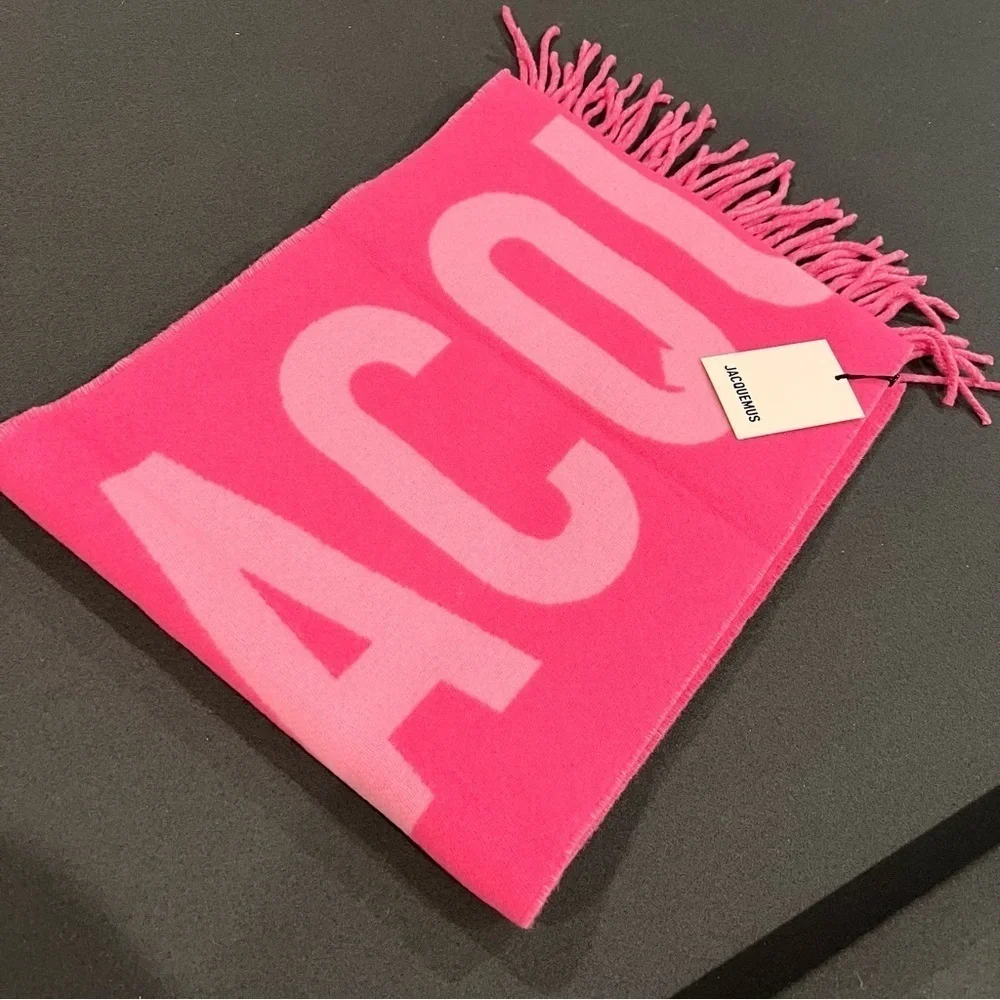 Jacquemus Pink Fringe Logo Scarf - Picture 11 of 14